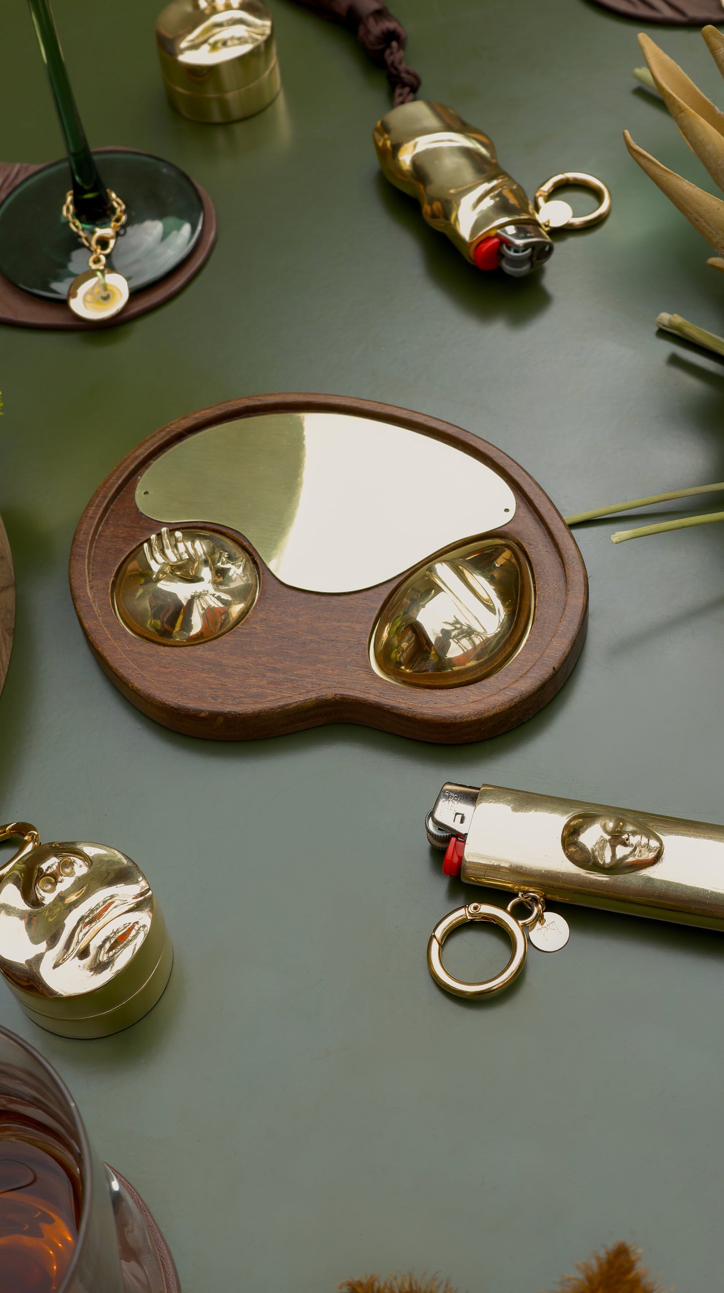 ROSTO LIGHTER HOLDER