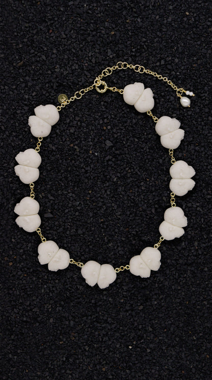 SUSPIRA NECKLACE
